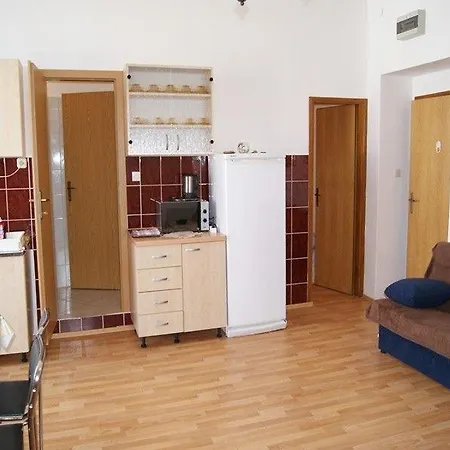 In With Sea View, Balcony, Air Conditioning, Wi-fi *